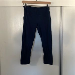 Navy lululemon cropped leggings
